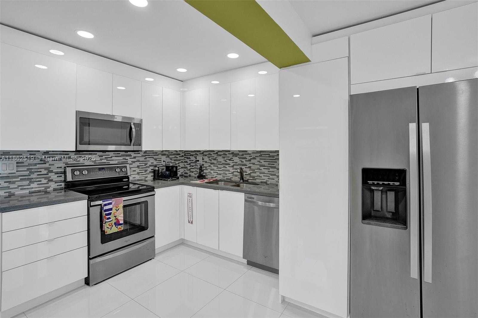 Small Image of 1605 NORTH WEST 7TH TER, Fort Lauderdale Number 6