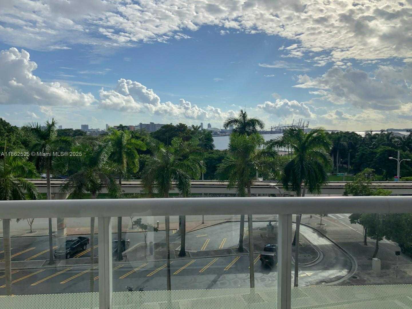 Small Image of 50 BISCAYNE BLVD #511, Miami Number 17