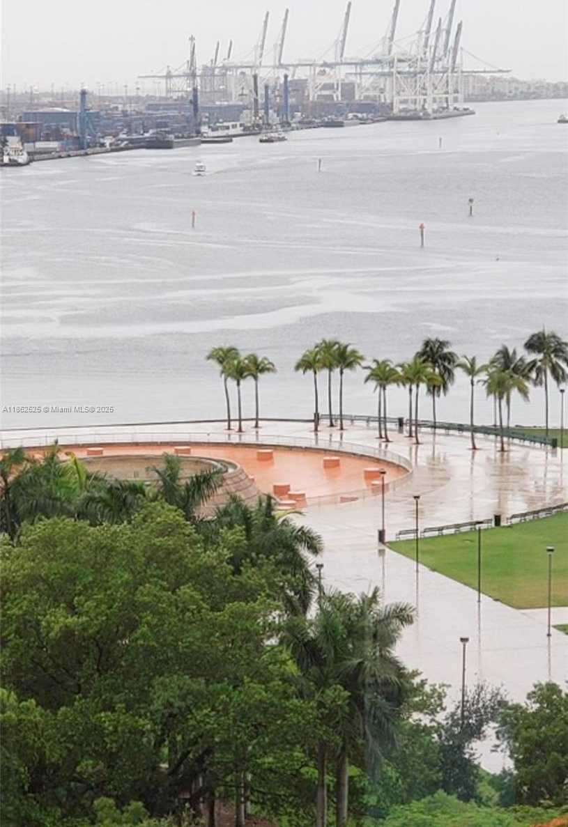 Small Image of 50 BISCAYNE BLVD #511, Miami Number 18