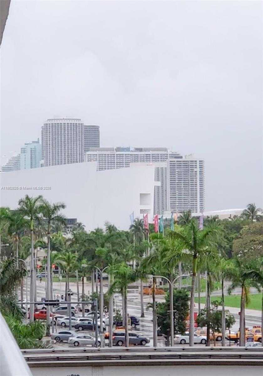Small Image of 50 BISCAYNE BLVD #511, Miami Number 19