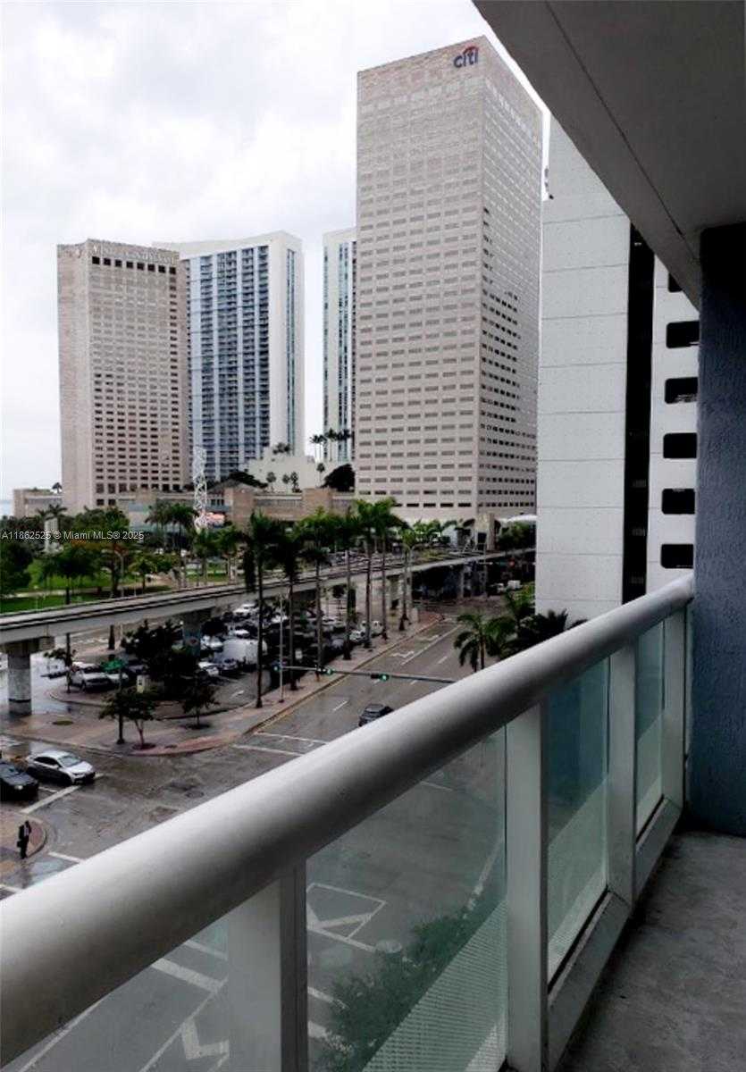 Small Image of 50 BISCAYNE BLVD #511, Miami Number 2