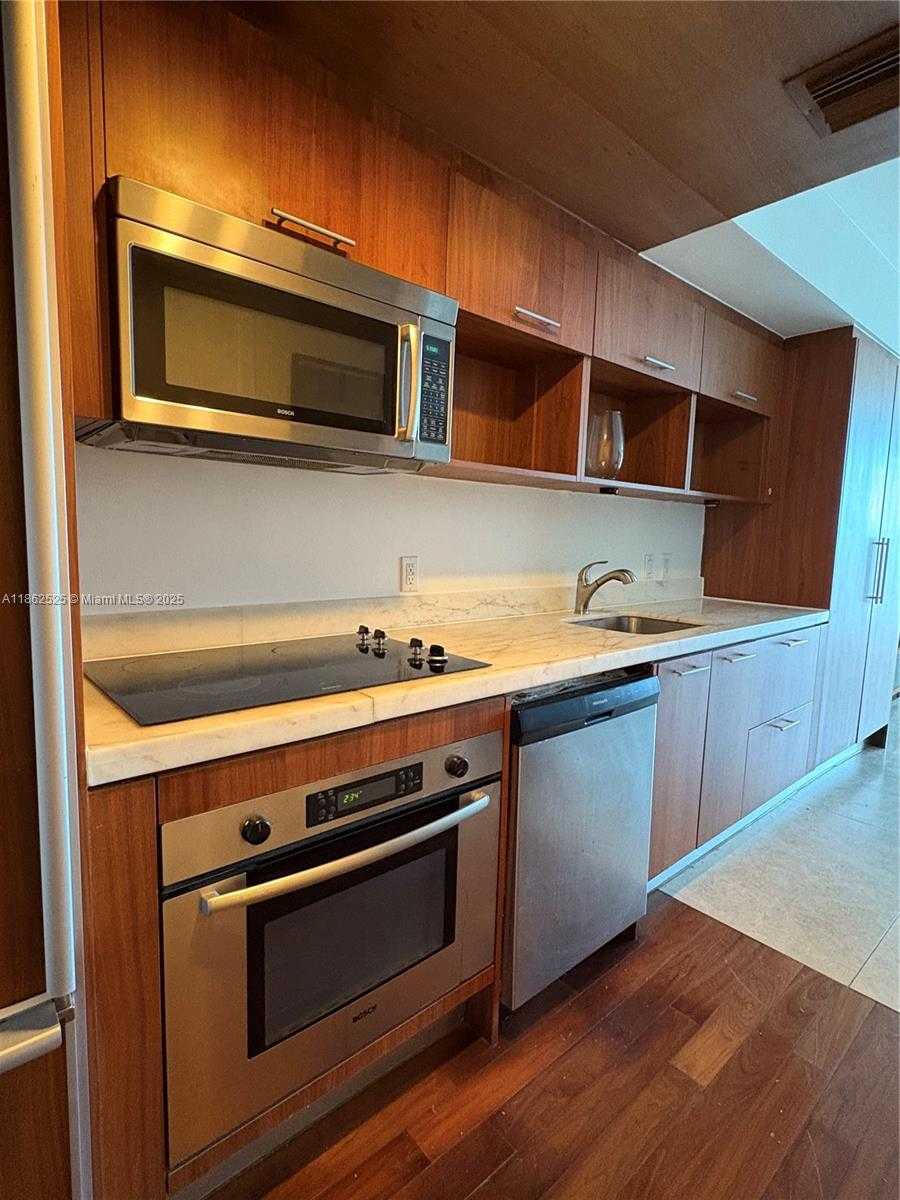 Small Image of 50 BISCAYNE BLVD #511, Miami Number 21