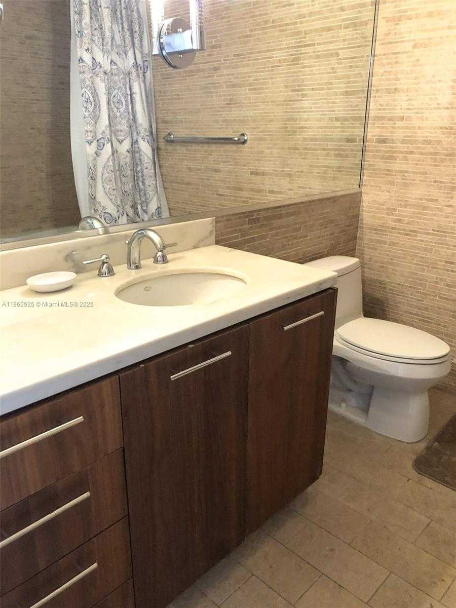 Small Image of 50 BISCAYNE BLVD #511, Miami Number 3