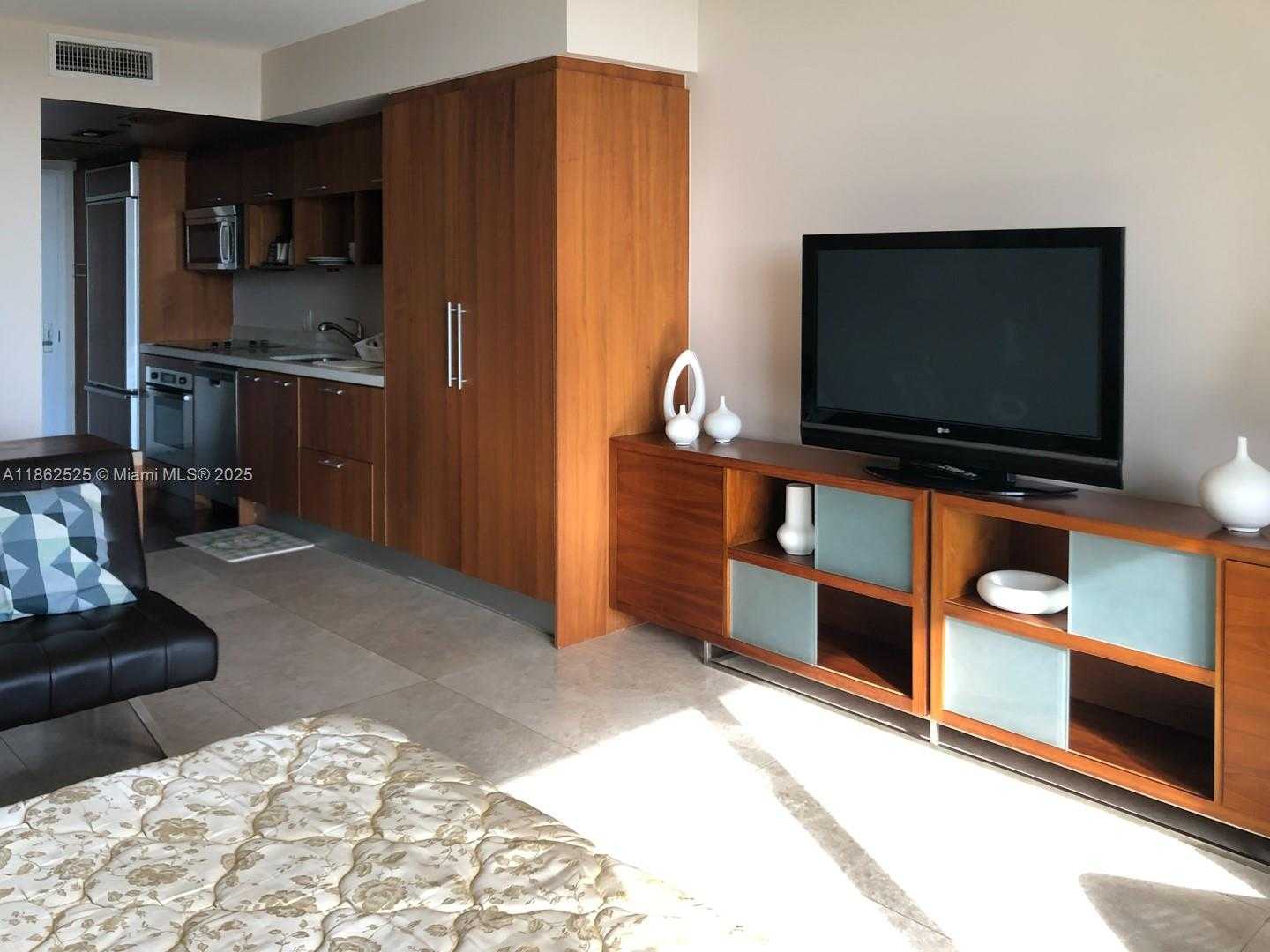 Small Image of 50 BISCAYNE BLVD #511, Miami Number 7