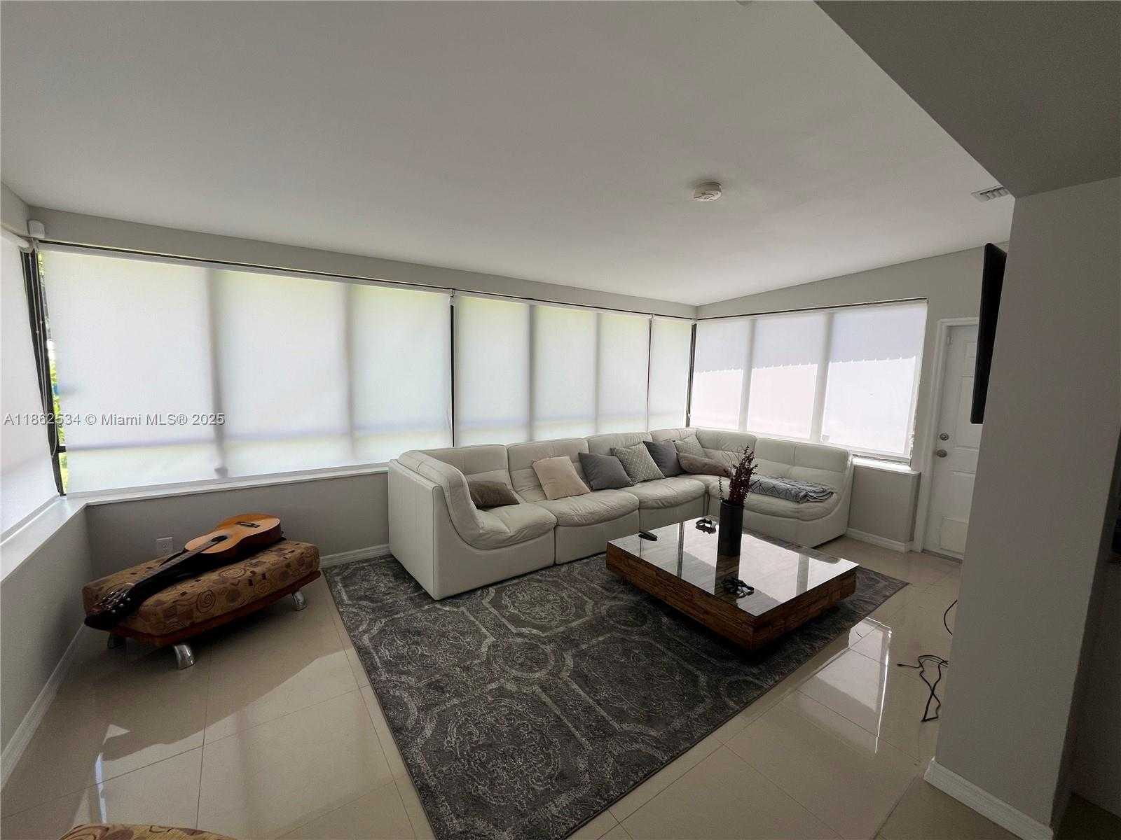 Small Image of 6345 SOUTH WEST 35TH ST, Miami Number 9