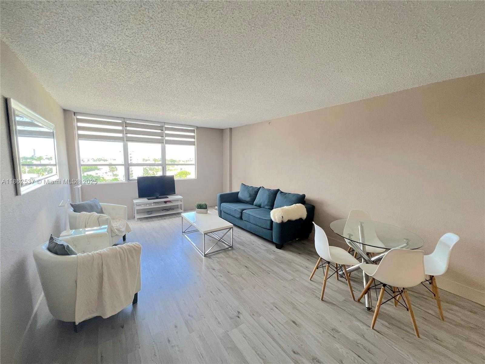 Small Image of 1500 BAY RD #808S, Miami Beach Number 6