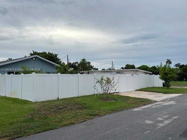 Small Image of 903 NORTH WEST 6TH AVE, Boynton Beach Number 23