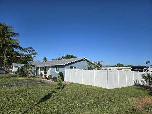 Small Image of 903 NORTH WEST 6TH AVE, Boynton Beach Number 6
