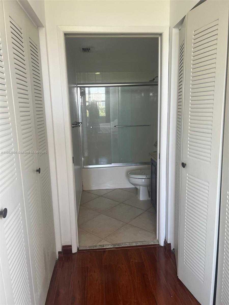 Small Image of 19901 EAST COUNTRY CLUB DR #2607, Aventura Number 10