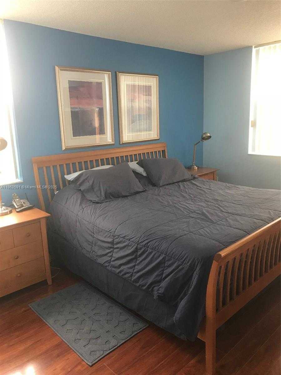 Small Image of 19901 EAST COUNTRY CLUB DR #2607, Aventura Number 19