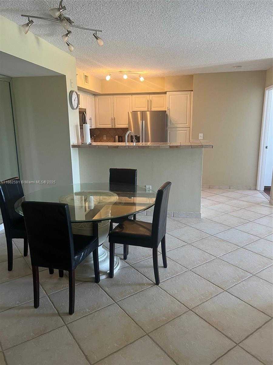 Small Image of 19901 EAST COUNTRY CLUB DR #2607, Aventura Number 3