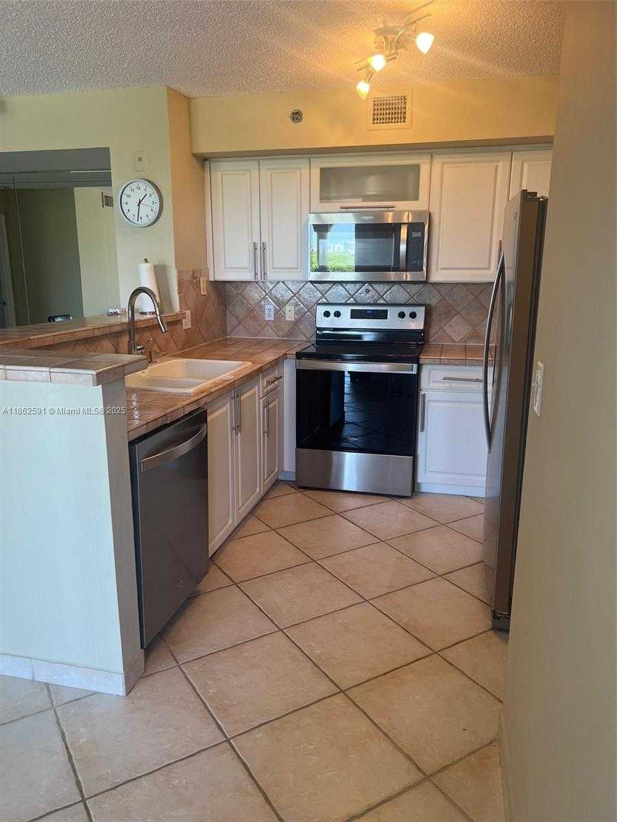 Small Image of 19901 EAST COUNTRY CLUB DR #2607, Aventura Number 8