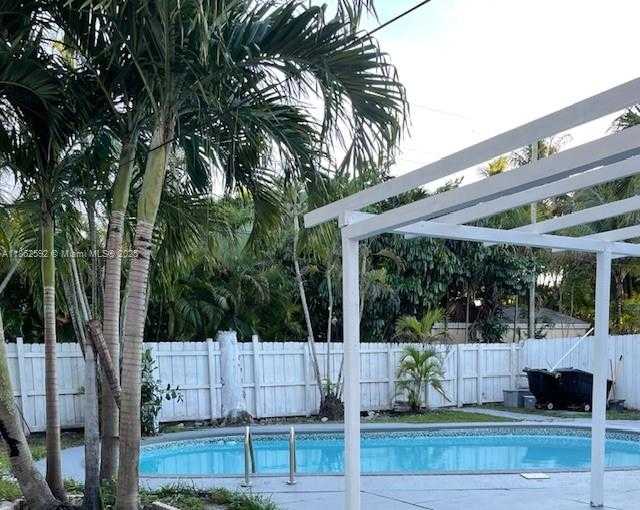Small Image of 1214 NORTH EAST 180TH ST #1214, North Miami Beach Number 15