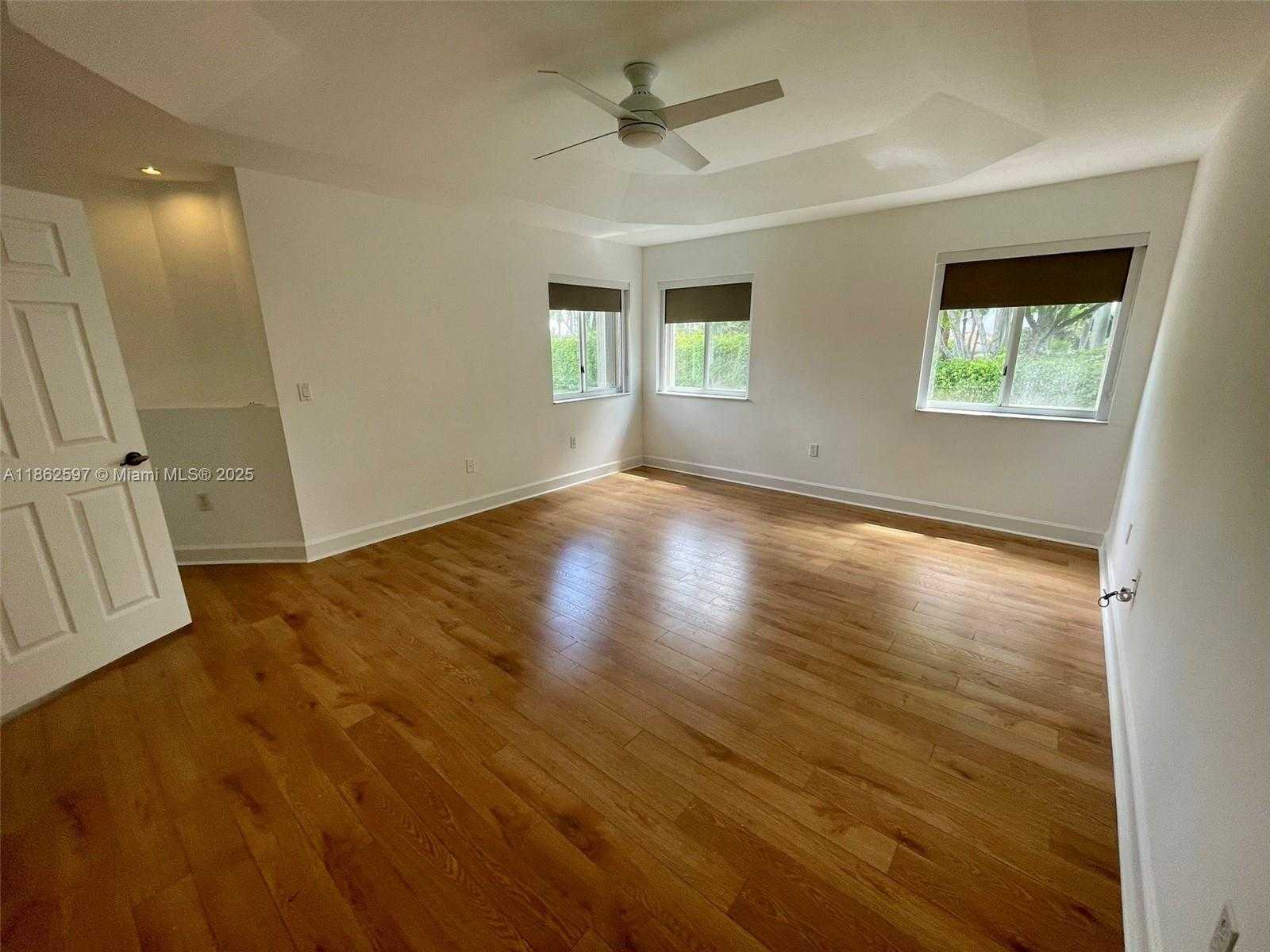 Small Image of 5871 NORTH WEST 112TH CT, Doral Number 18