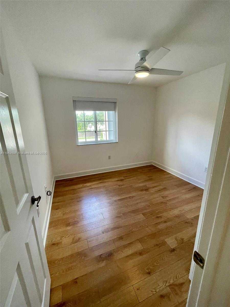 Small Image of 5871 NORTH WEST 112TH CT, Doral Number 22