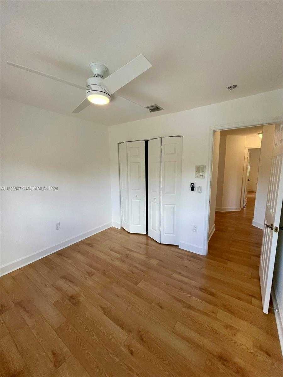 Small Image of 5871 NORTH WEST 112TH CT, Doral Number 23