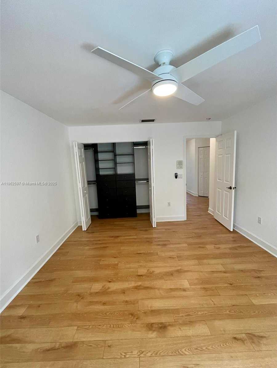 Small Image of 5871 NORTH WEST 112TH CT, Doral Number 25