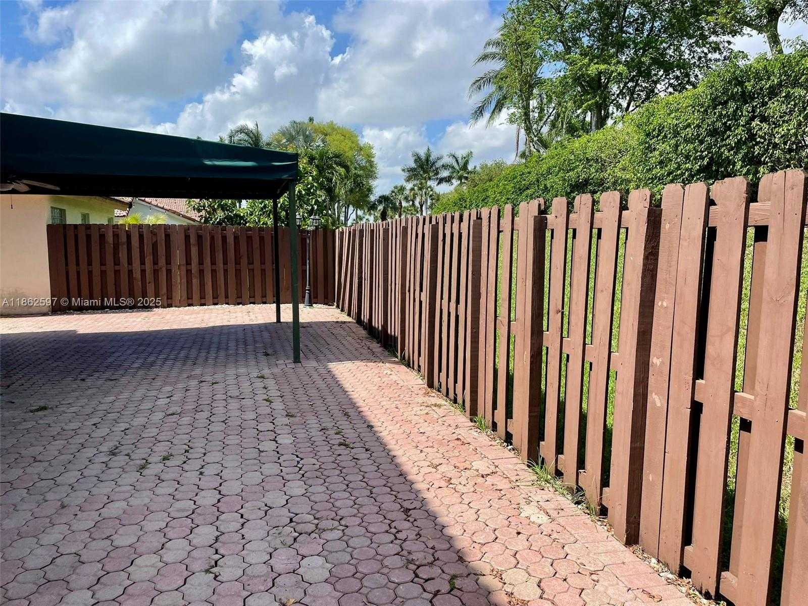 Small Image of 5871 NORTH WEST 112TH CT, Doral Number 45