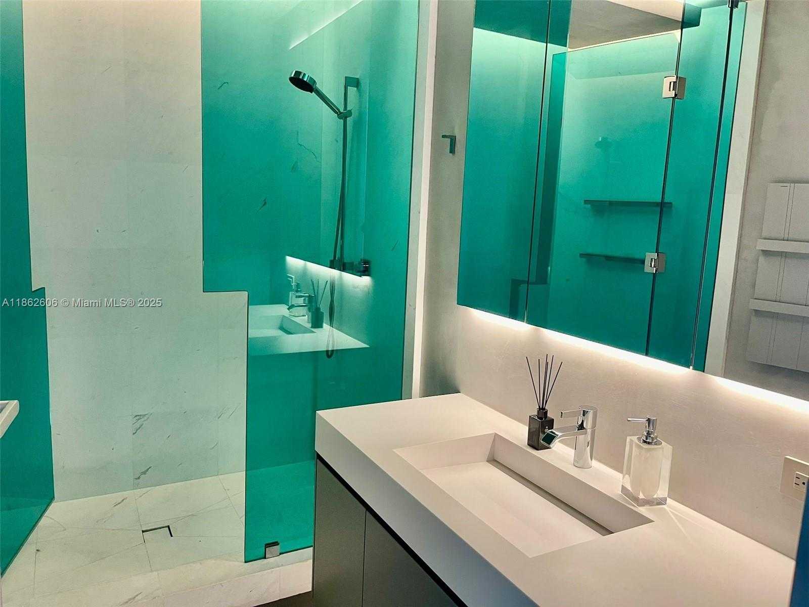 Small Image of 18555 COLLINS AVE #3705, Sunny Isles Beach Number 27