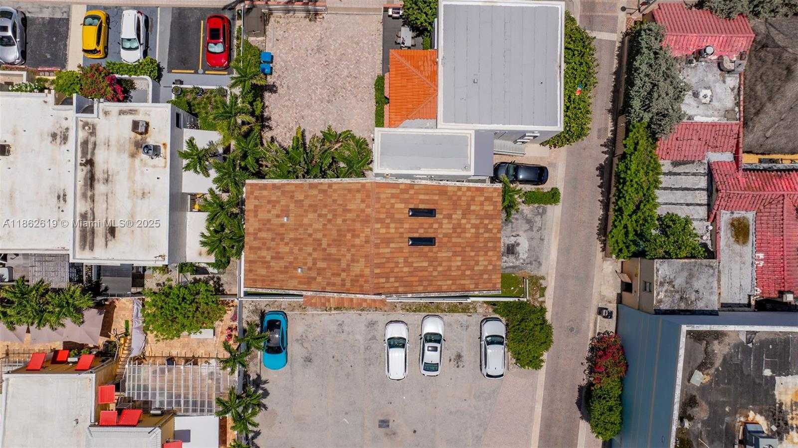 Small Image of Hollywood Number 26