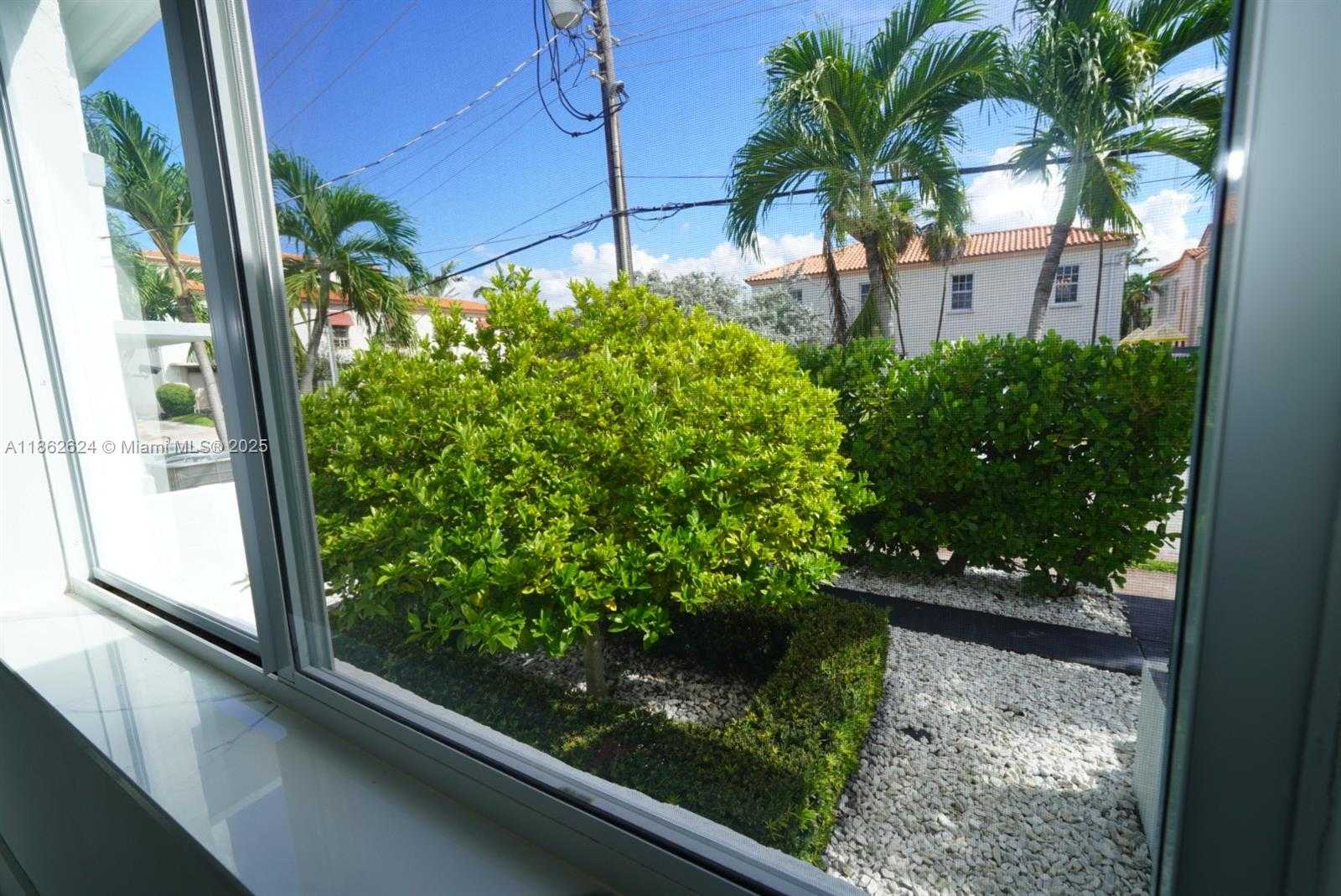 Small Image of 815 WEST 39TH ST #1, Miami Beach Number 8