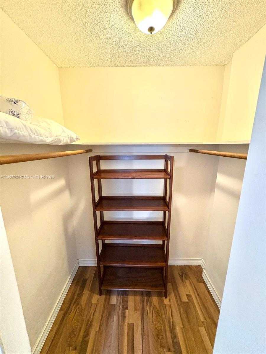 Small Image of 720 COLLINS AVE #308, Miami Beach Number 11