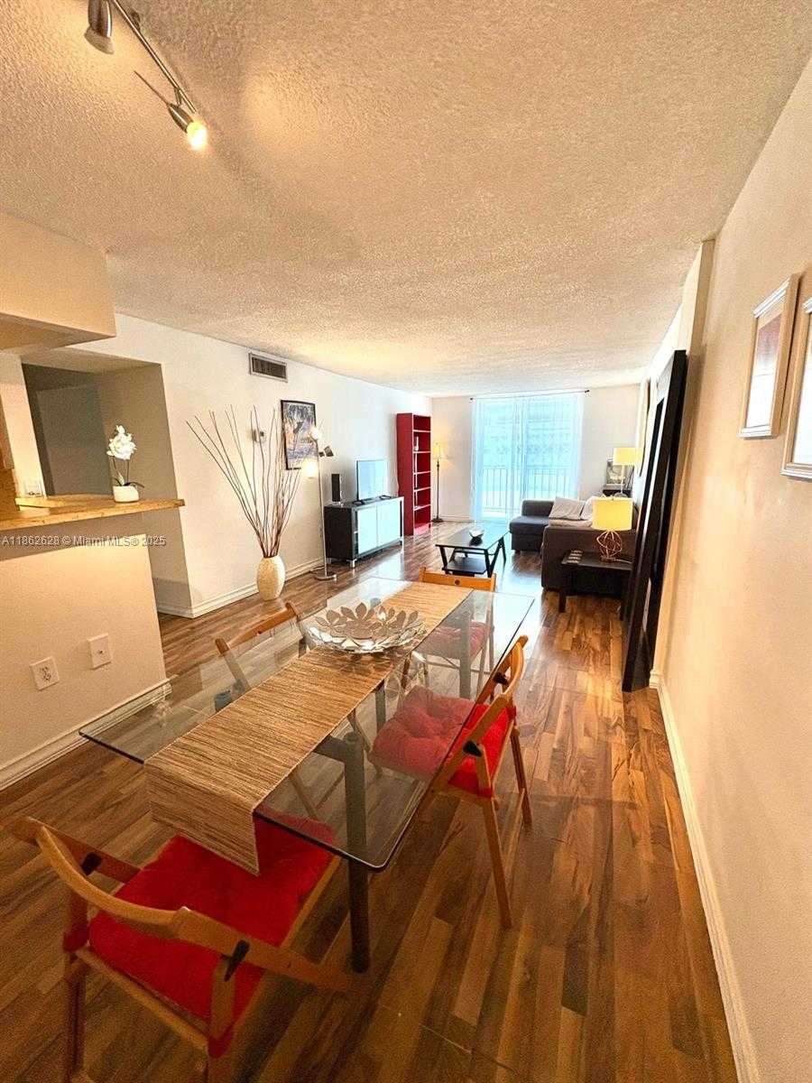Small Image of 720 COLLINS AVE #308, Miami Beach Number 2
