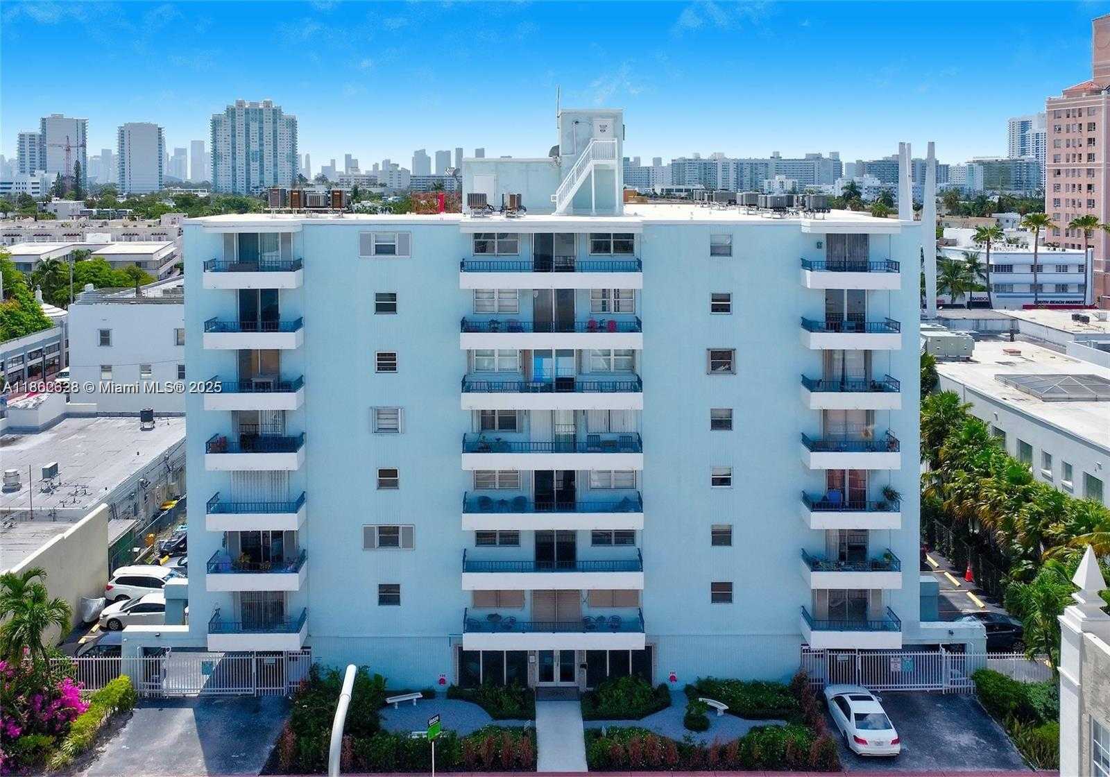 Small Image of 720 COLLINS AVE #308, Miami Beach Number 20