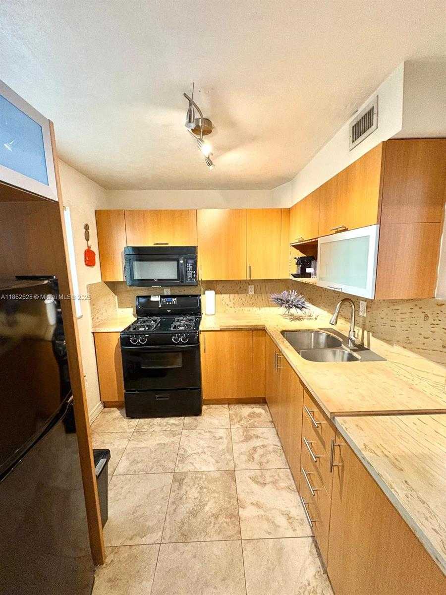 Small Image of 720 COLLINS AVE #308, Miami Beach Number 7