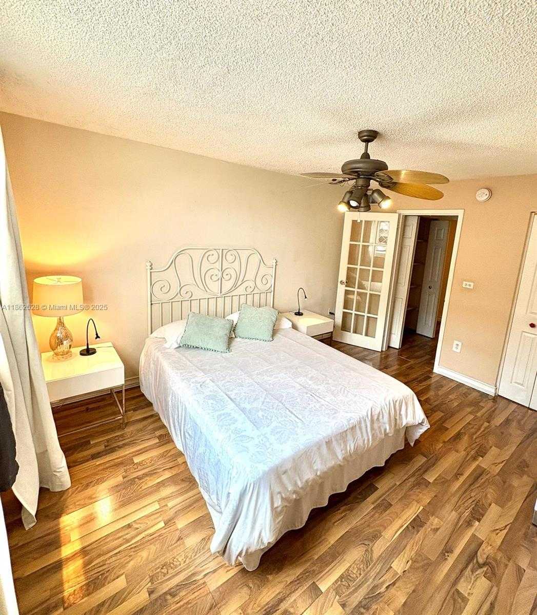 Small Image of 720 COLLINS AVE #308, Miami Beach Number 9