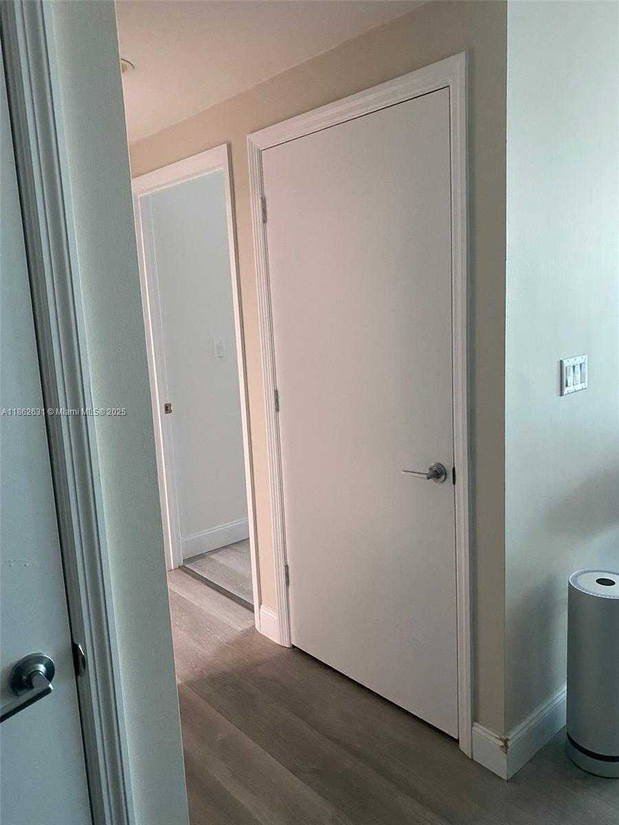 Small Image of 55 SOUTH EAST 6TH ST #3004, Miami Number 12
