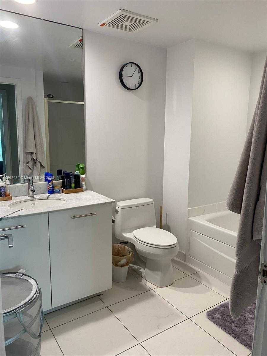 Small Image of 55 SOUTH EAST 6TH ST #3004, Miami Number 8
