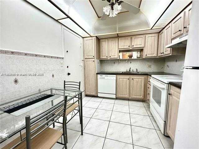 Small Image of 3800 SOUTH OCEAN DR #618, Hollywood Number 5