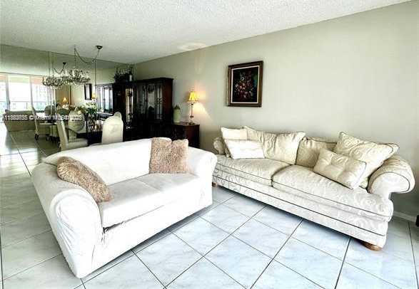 Small Image of 3800 SOUTH OCEAN DR #618, Hollywood Number 9