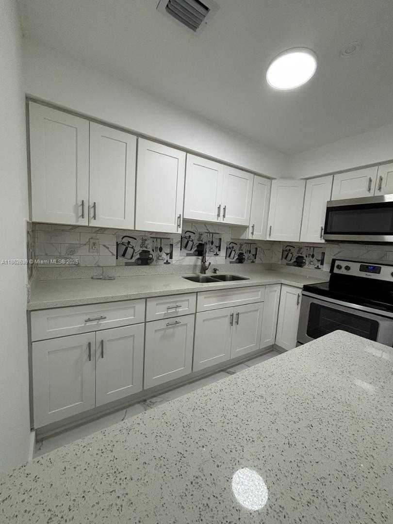 Small Image of 1201 NORTH WEST 79TH, Pembroke Pines Number 5