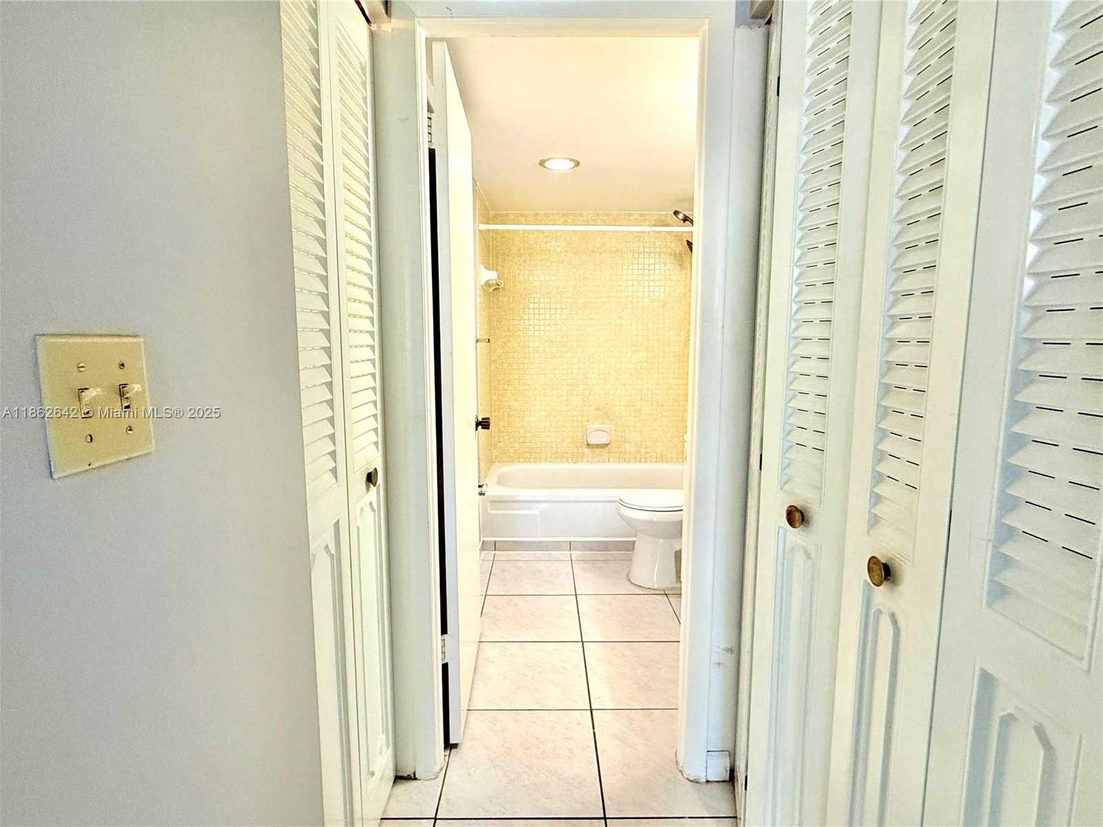 Small Image of 2781 TAFT ST #208, Hollywood Number 11