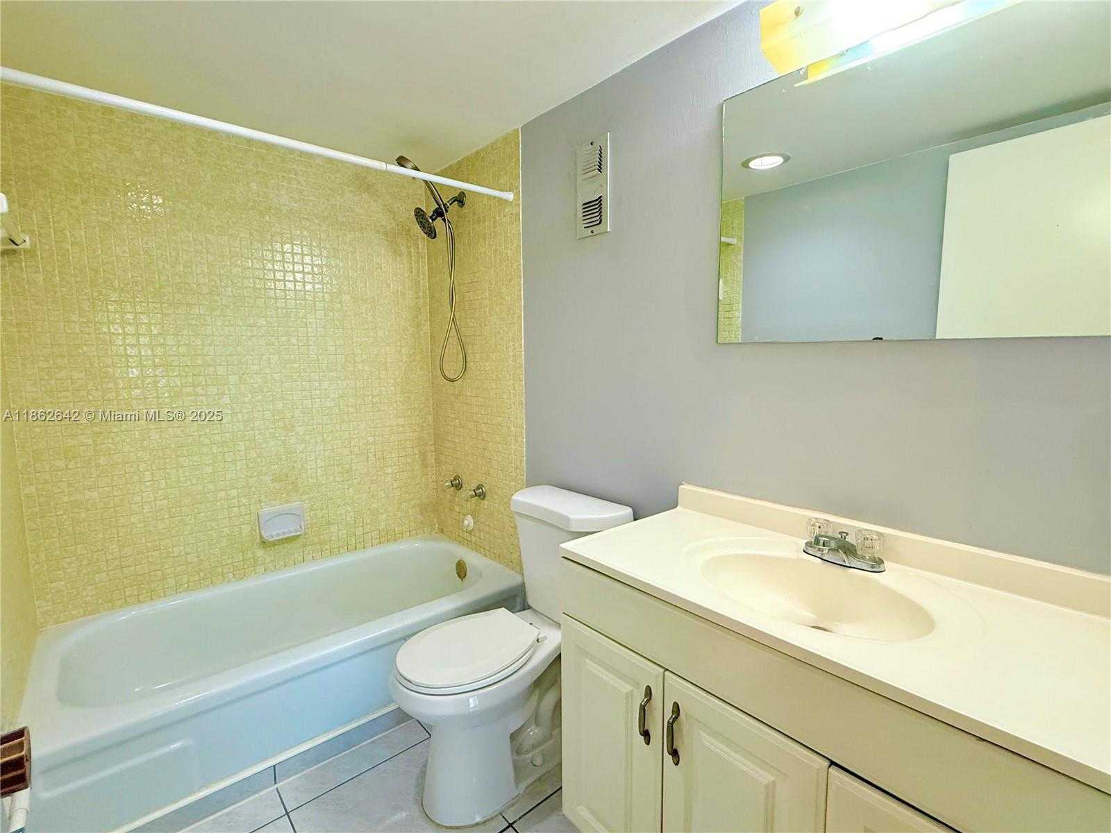 Small Image of 2781 TAFT ST #208, Hollywood Number 13