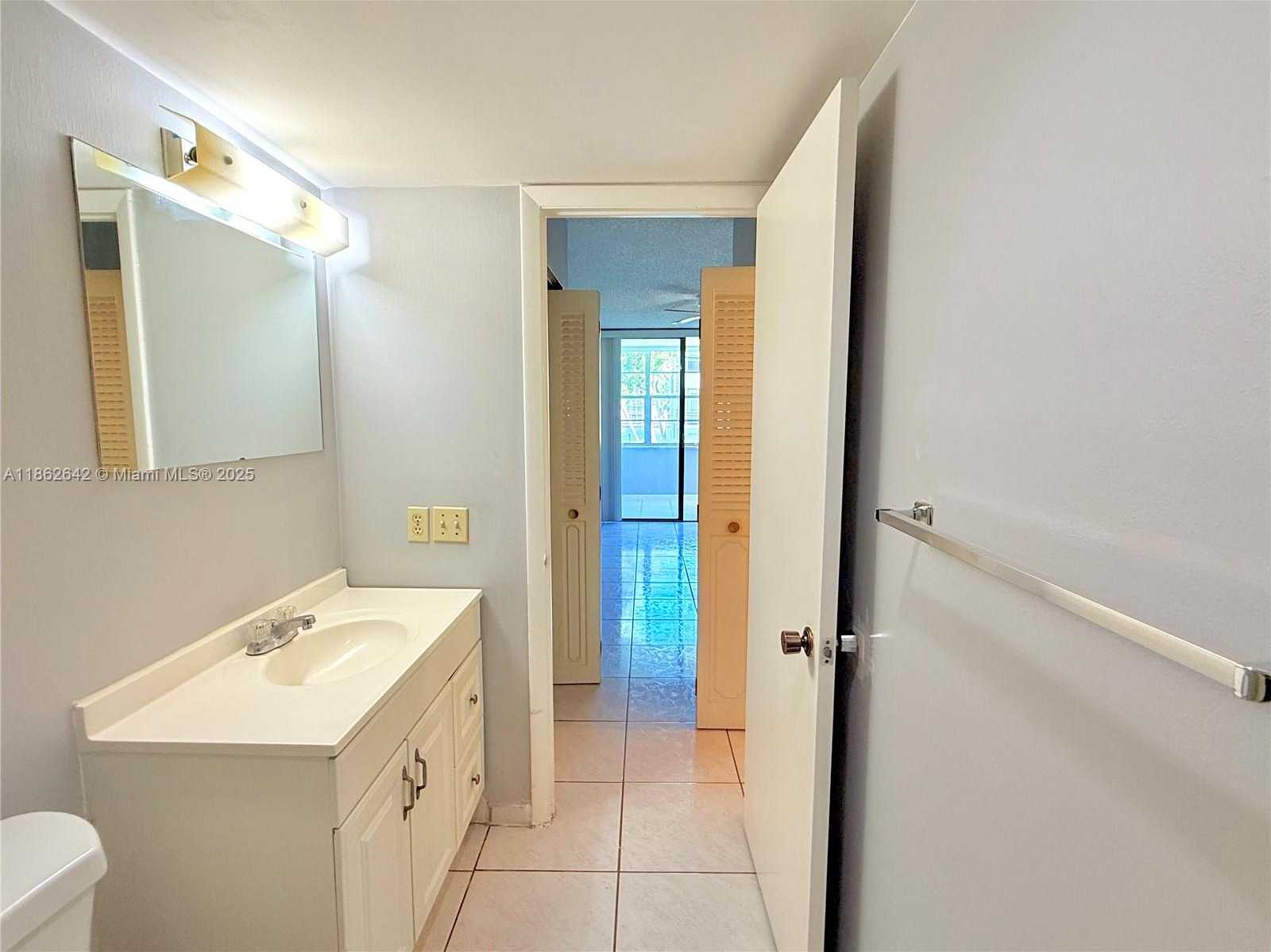 Small Image of 2781 TAFT ST #208, Hollywood Number 14