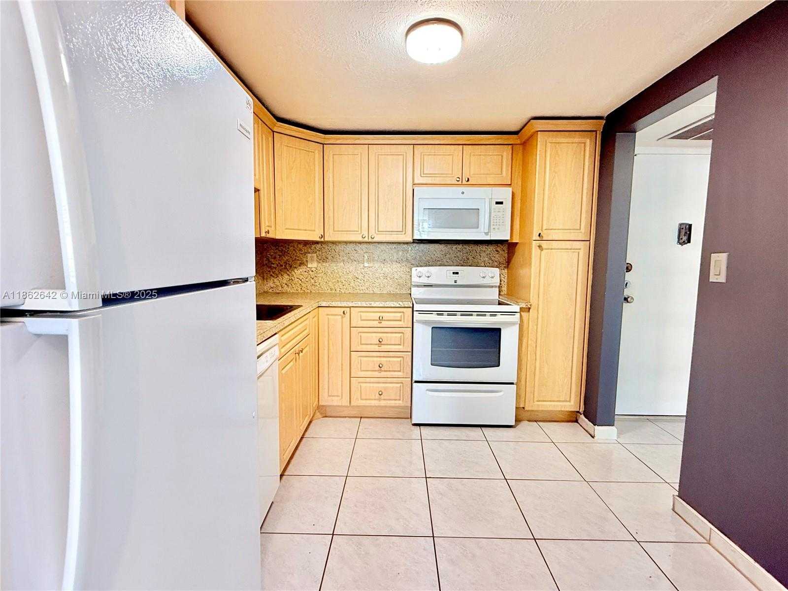 Small Image of 2781 TAFT ST #208, Hollywood Number 17