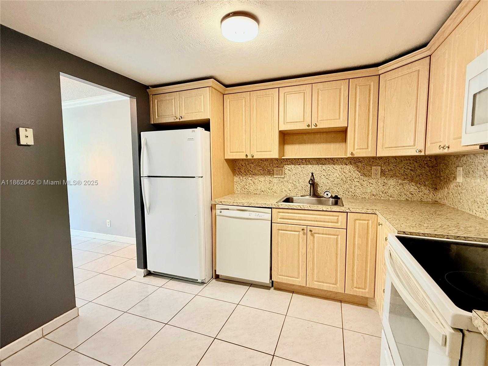 Small Image of 2781 TAFT ST #208, Hollywood Number 18
