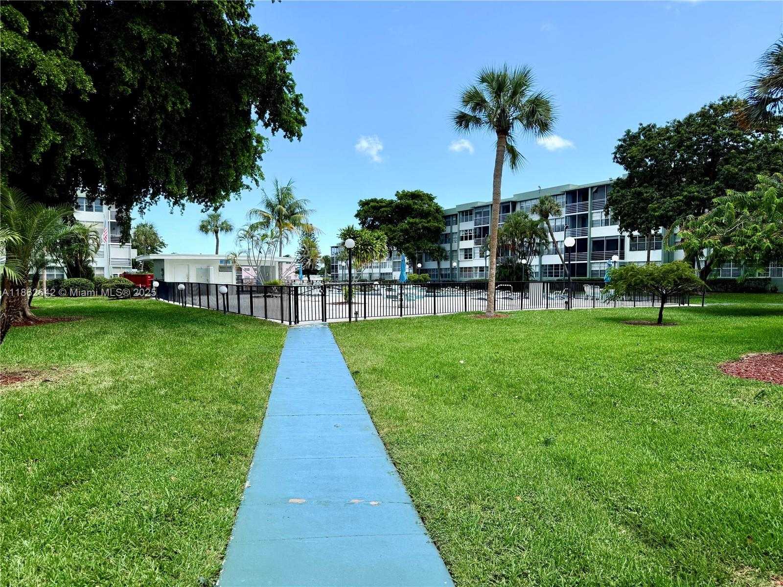 Small Image of 2781 TAFT ST #208, Hollywood Number 20