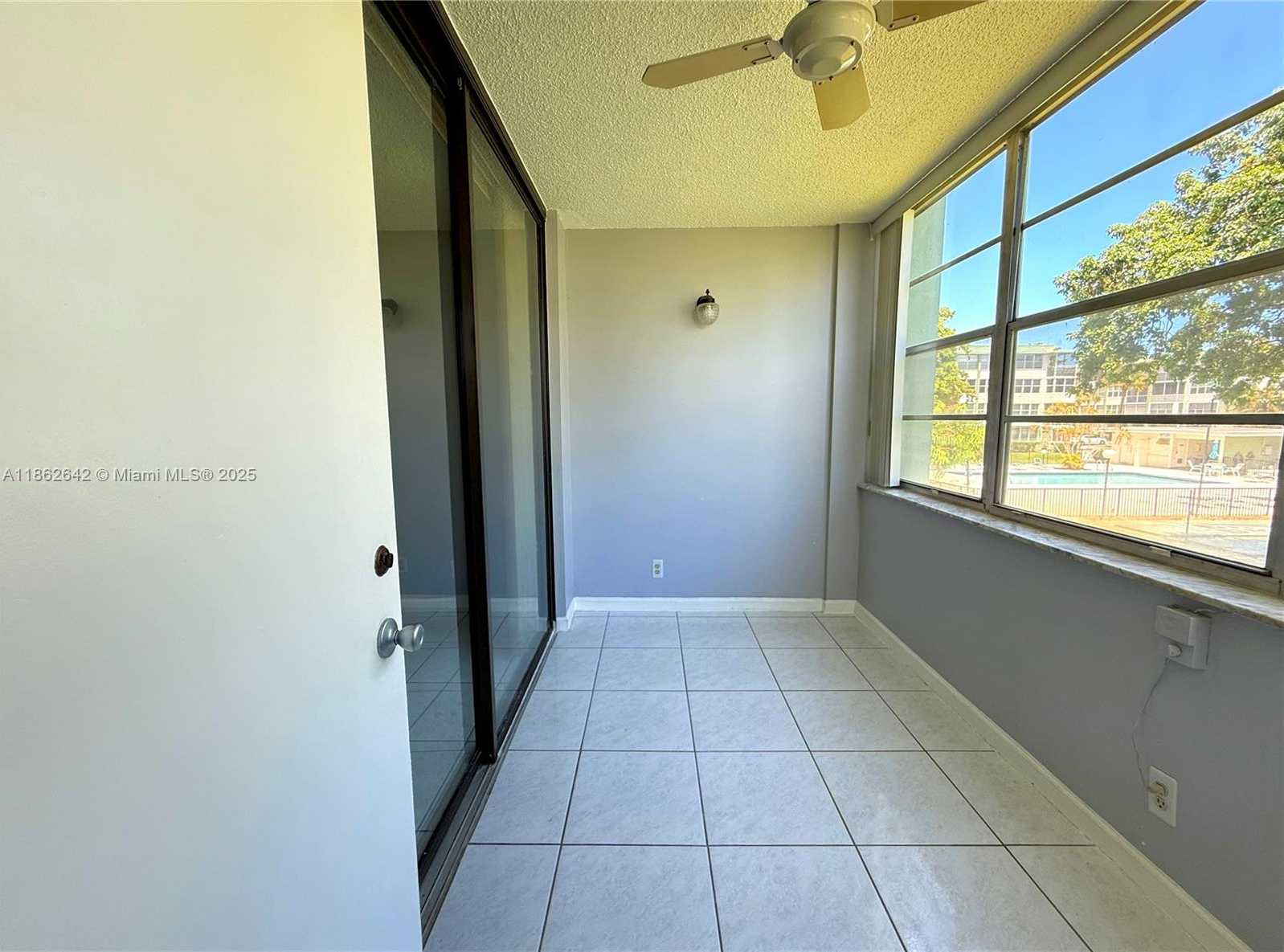 Small Image of 2781 TAFT ST #208, Hollywood Number 8