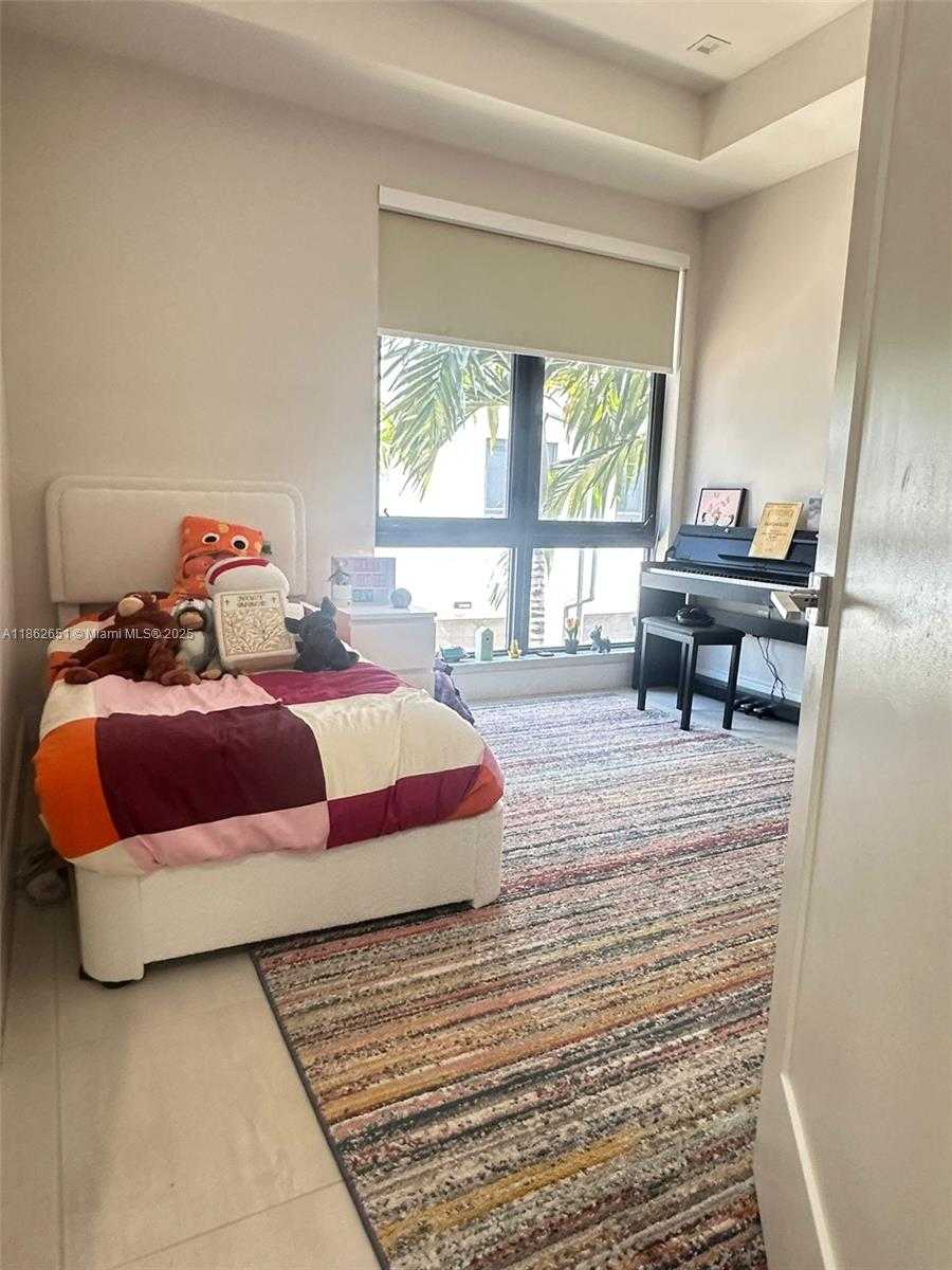 Small Image of 8443 NORTH WEST 47TH ST #8443, Doral Number 11