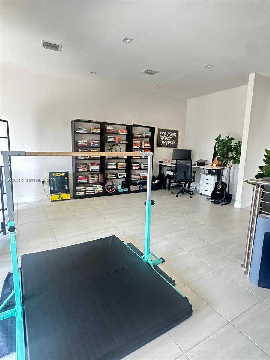 Small Image of 8443 NORTH WEST 47TH ST #8443, Doral Number 12