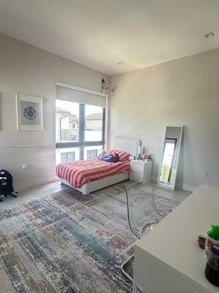 Small Image of 8443 NORTH WEST 47TH ST #8443, Doral Number 33