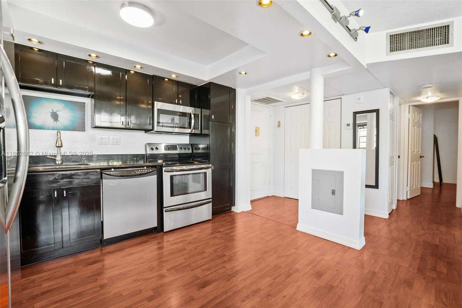 Small Image of 2771 TAFT ST #303, Hollywood Number 2