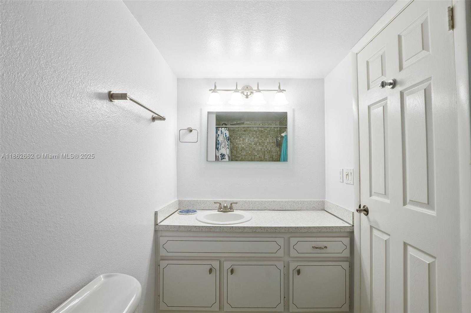 Small Image of 2771 TAFT ST #303, Hollywood Number 21