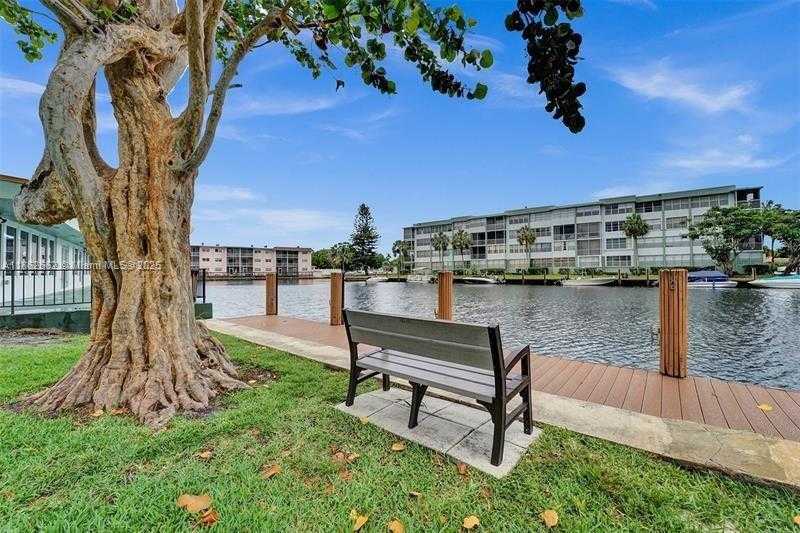 Small Image of 2771 TAFT ST #303, Hollywood Number 28