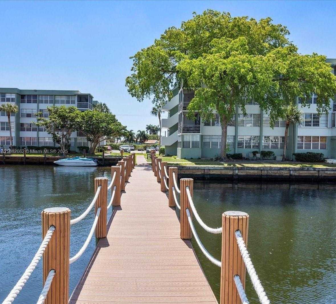 Small Image of 2771 TAFT ST #303, Hollywood Number 29