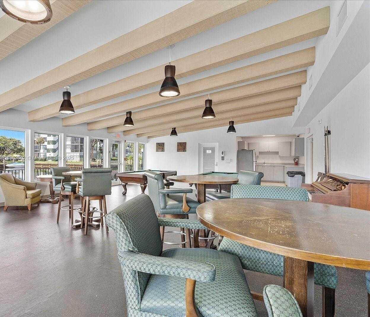 Small Image of 2771 TAFT ST #303, Hollywood Number 35